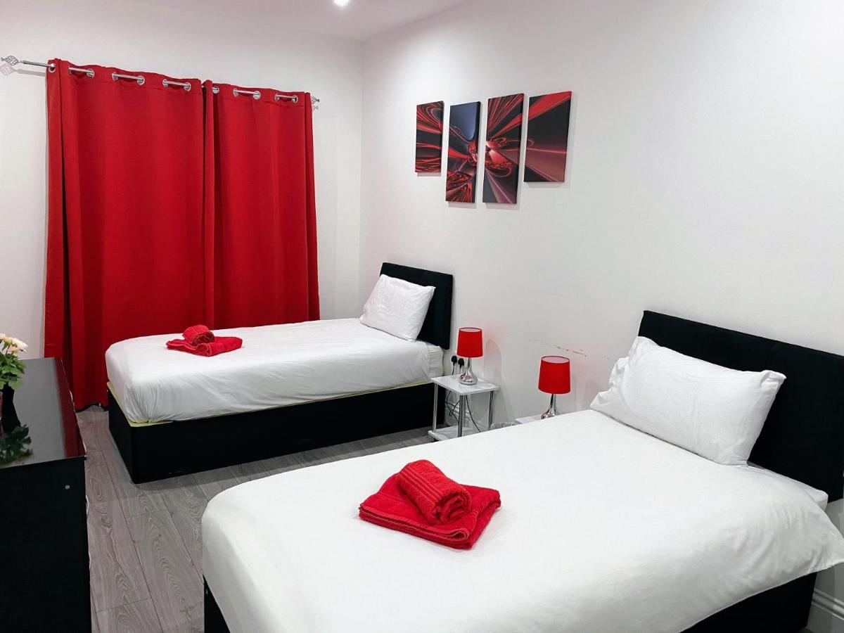 Attractive 2 Bed Apartments Free Wi-Fi And Parking كرويدون المظهر الخارجي الصورة
